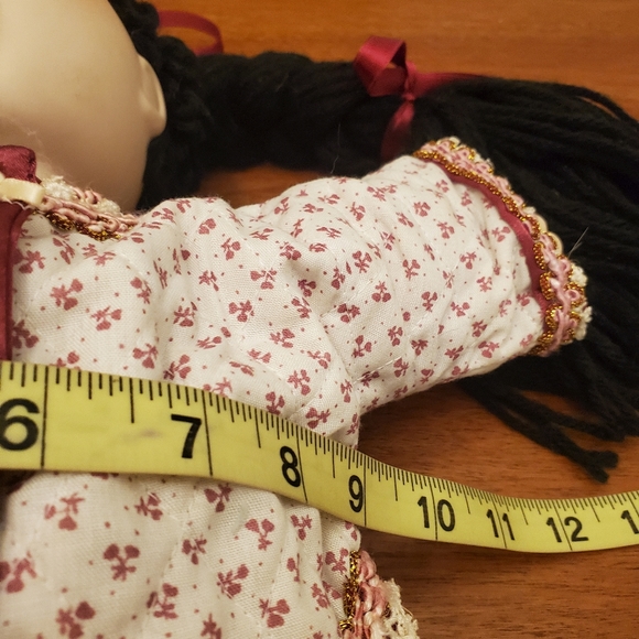 Porcelain doll - Picture 9 of 9